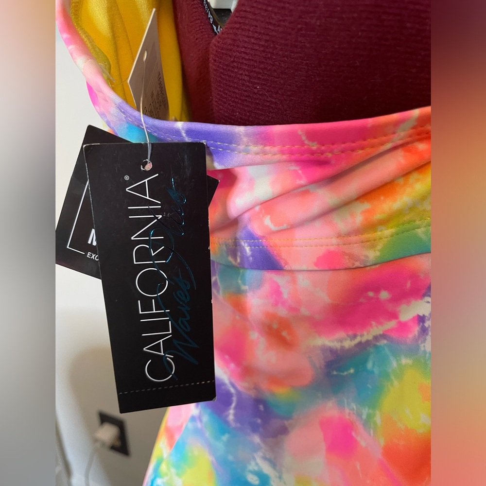 Vibrant Tie-Dye Women's Top tankini - Picture 4 of 5
